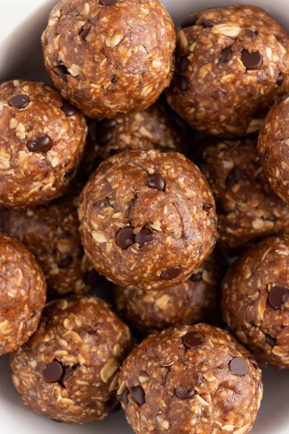 oatmeal chocolate chip cookie dough bites