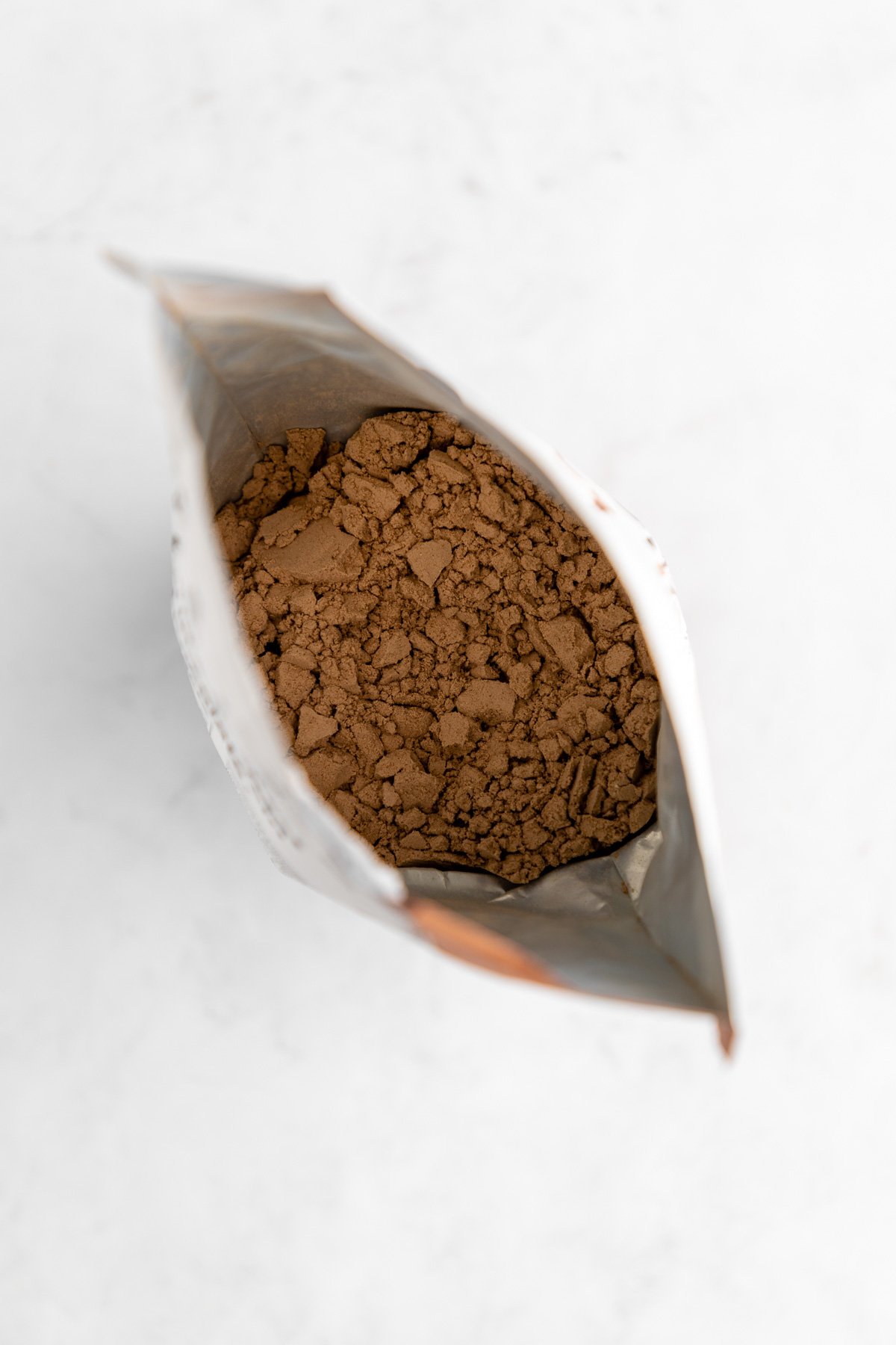 inside a bag of complement organic chocolate protein powder