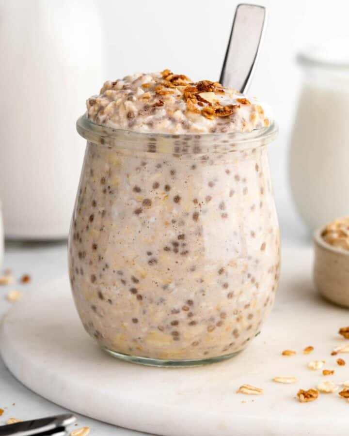 overnight oats recipe in a jar